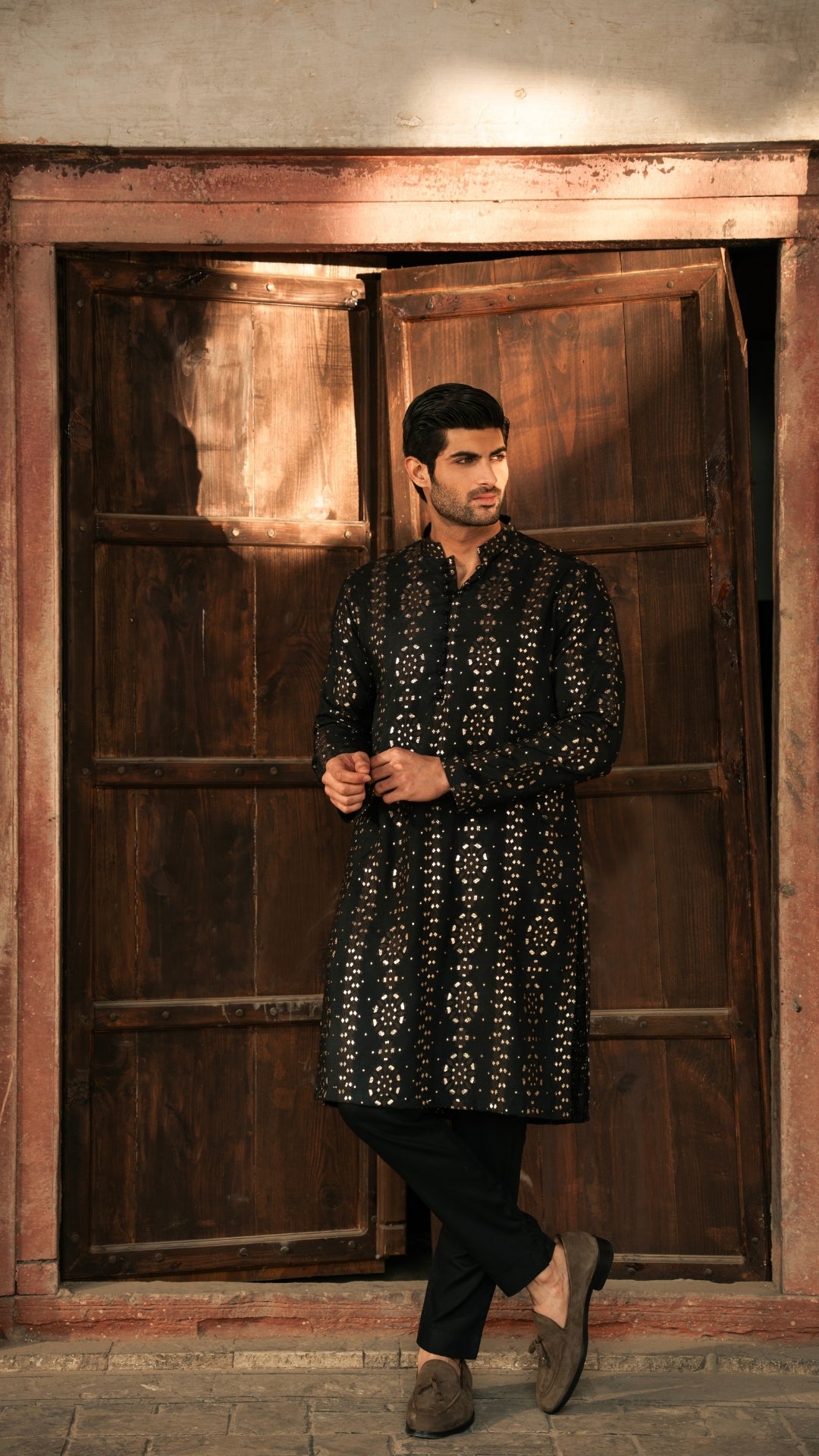 ER 665 Black Desging Kurta Pajama For Men