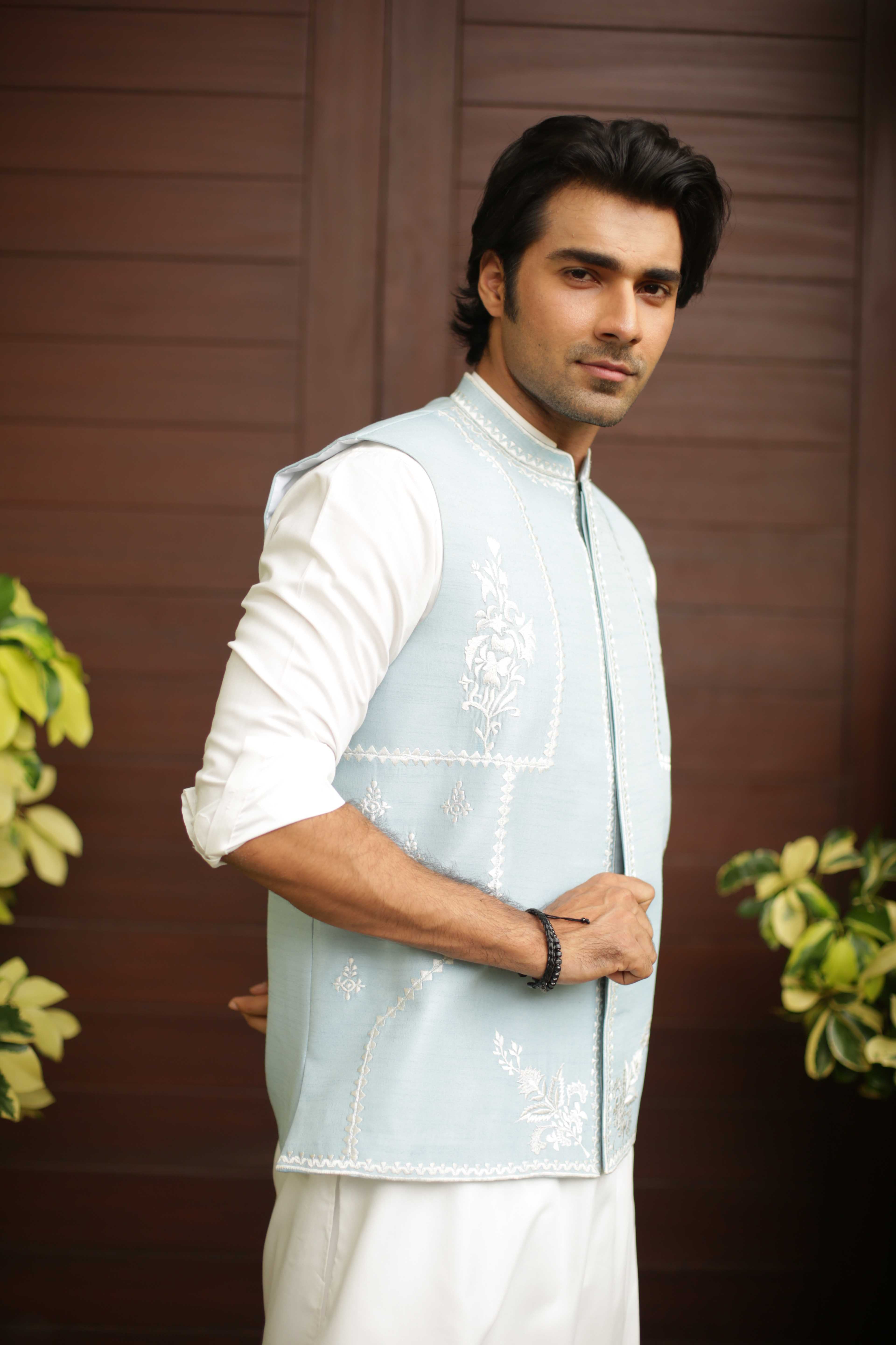 ER WC 2008 Sky Blue on White Emb WaistCoat