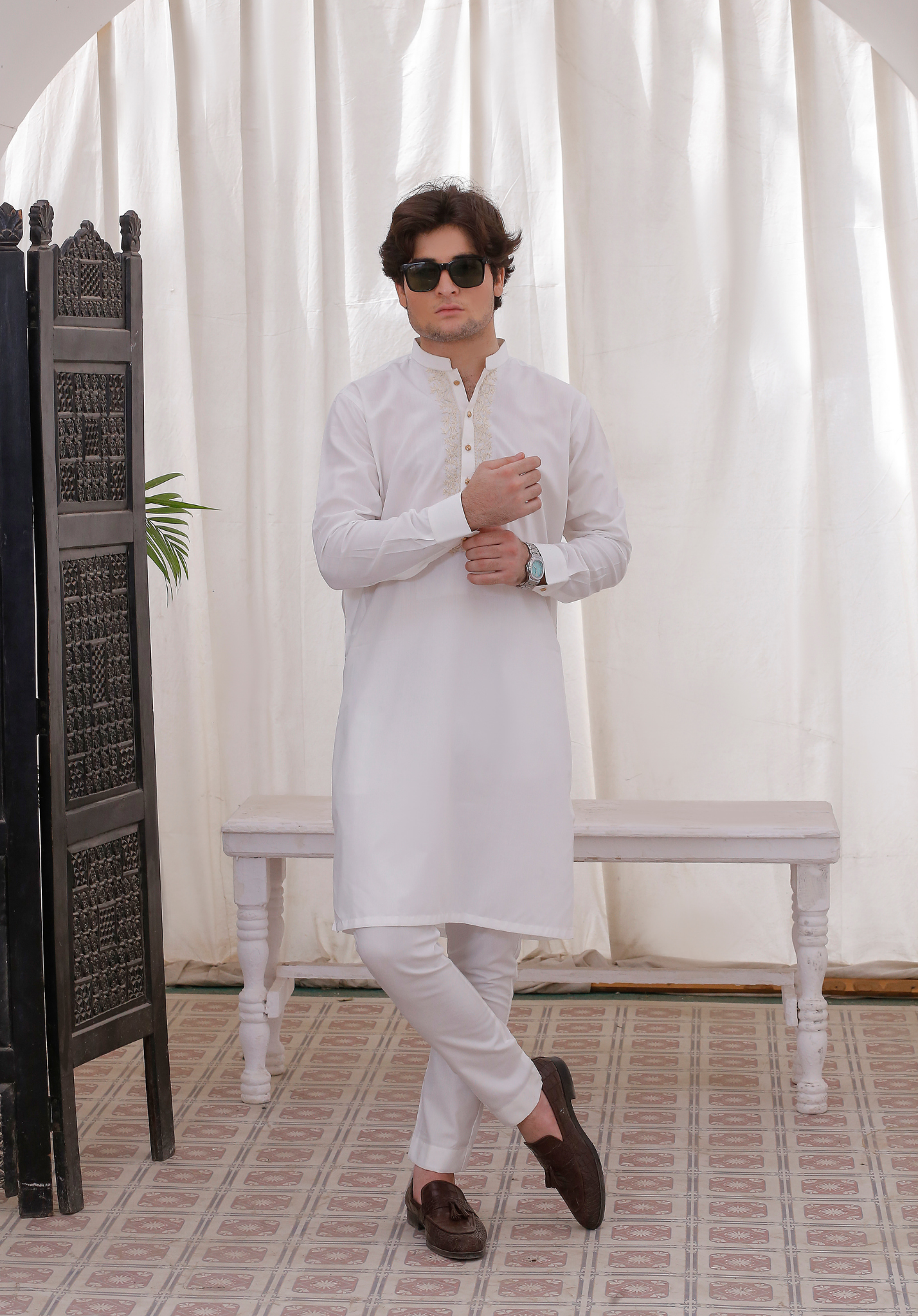CK 757 White Chikankari Kurta Pajama