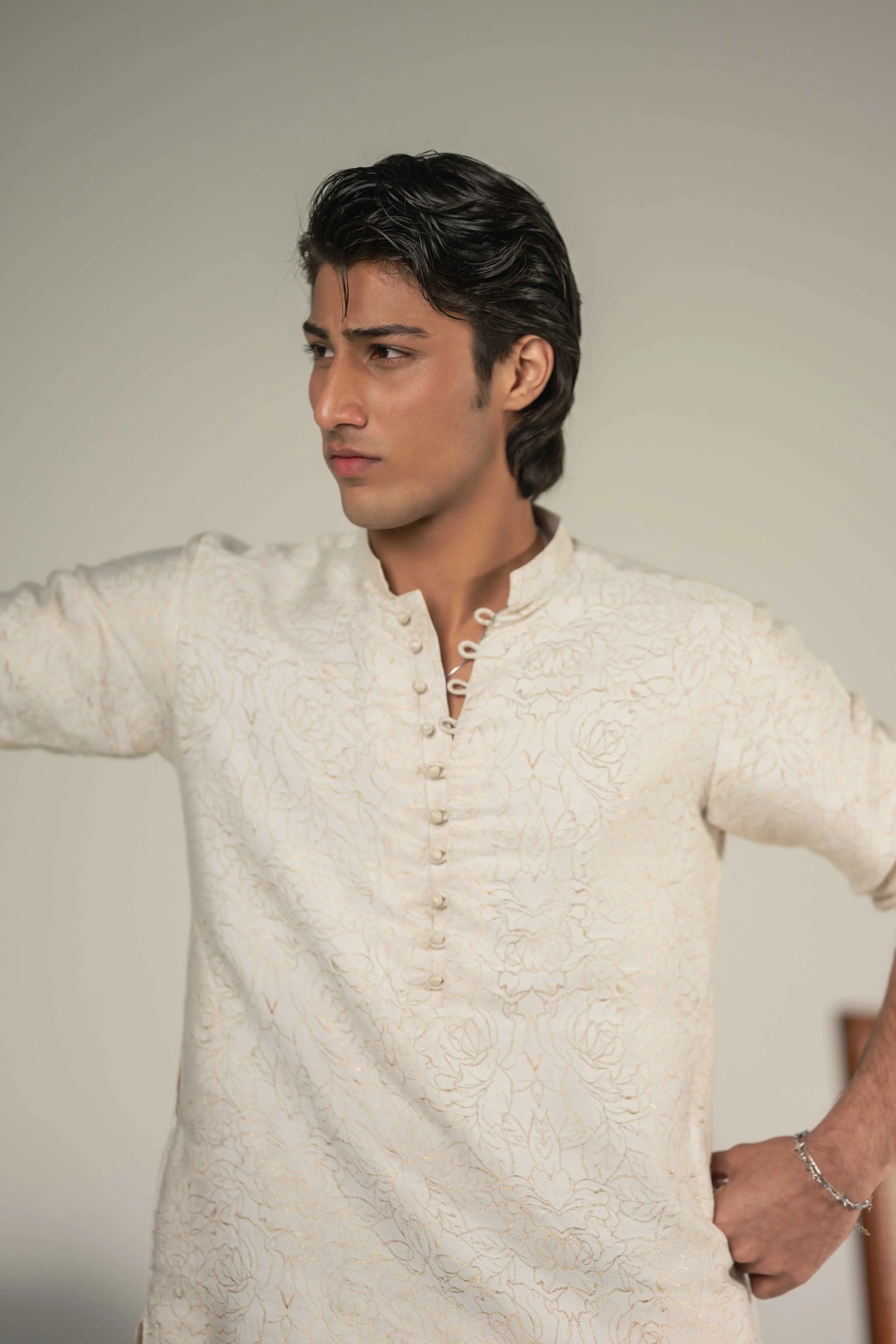 CK 762 White Chikankari Kurta