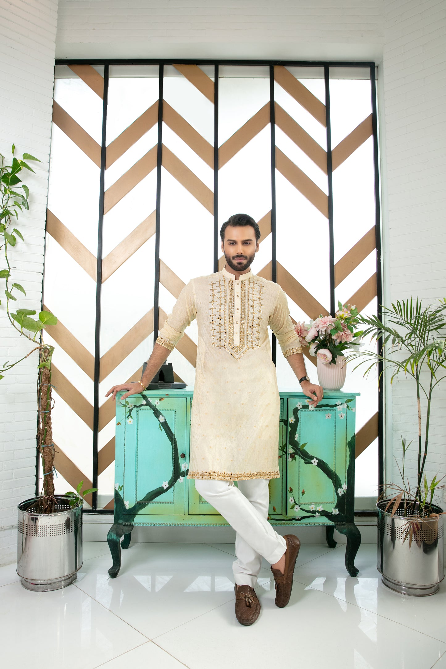 ER MR 37 Gold Mirror Embroidery Kurta Pajama