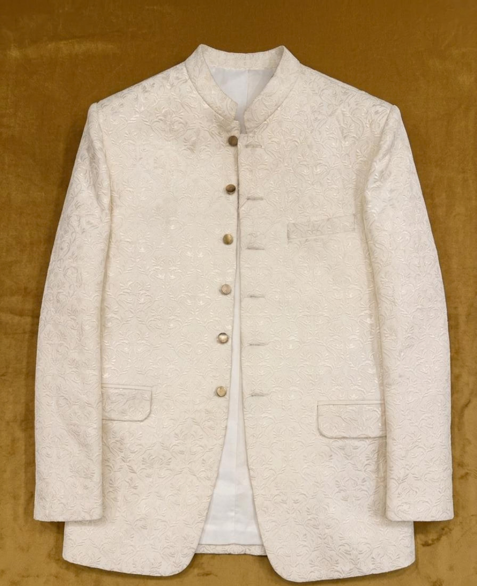 Beige blazer with button