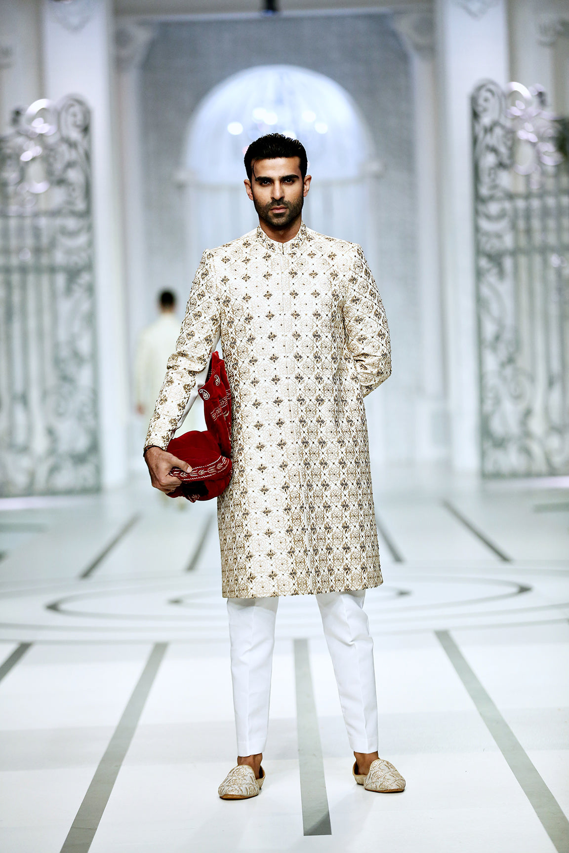 men sherwani