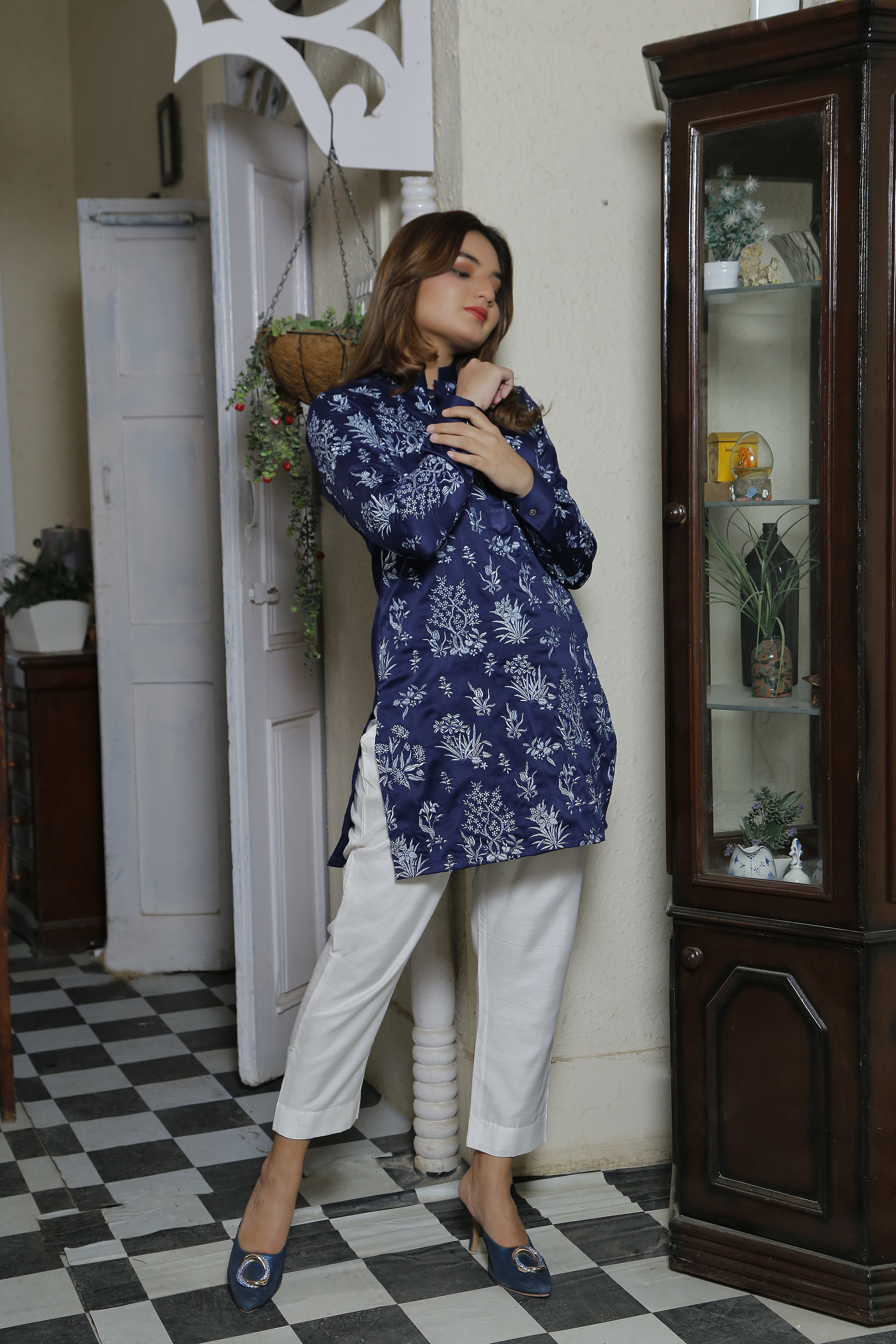 ER EMB WM 23Bluish Color with Floral Embroided Kurta With White Trouser