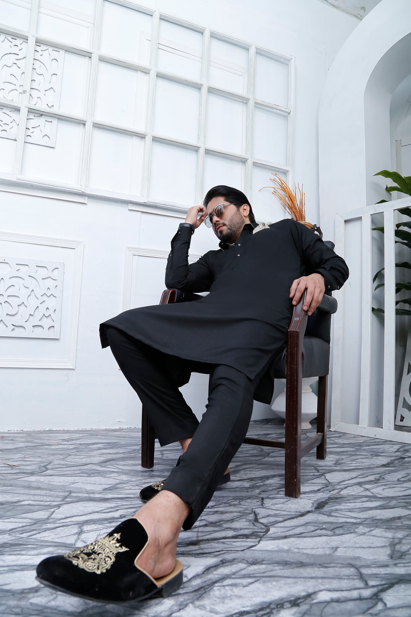 ER 464 Black Kurta Pajama For Men